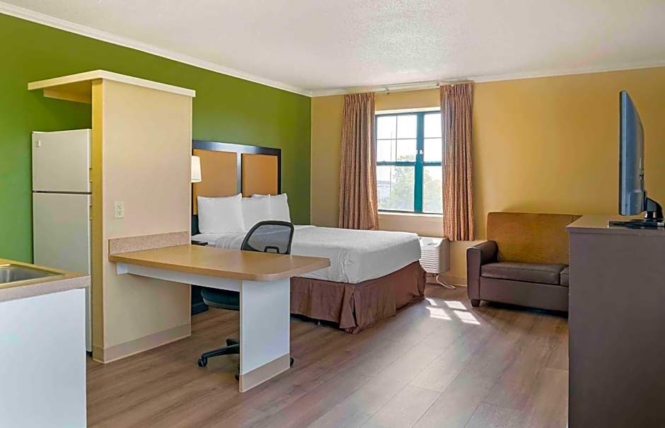 Extended Stay America Suites - Detroit - Madison Heights