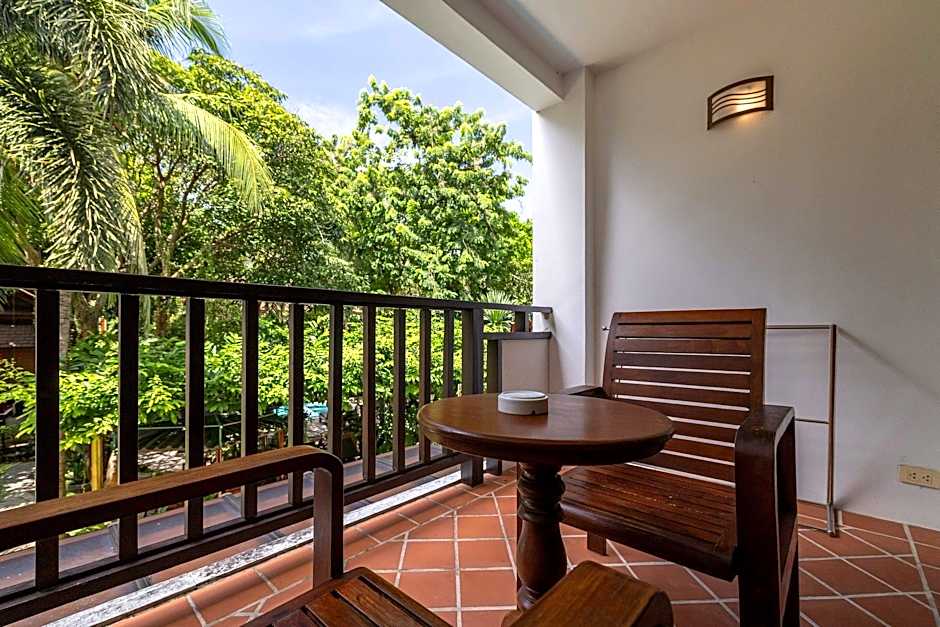 Phuket Meet Holiday Hotel