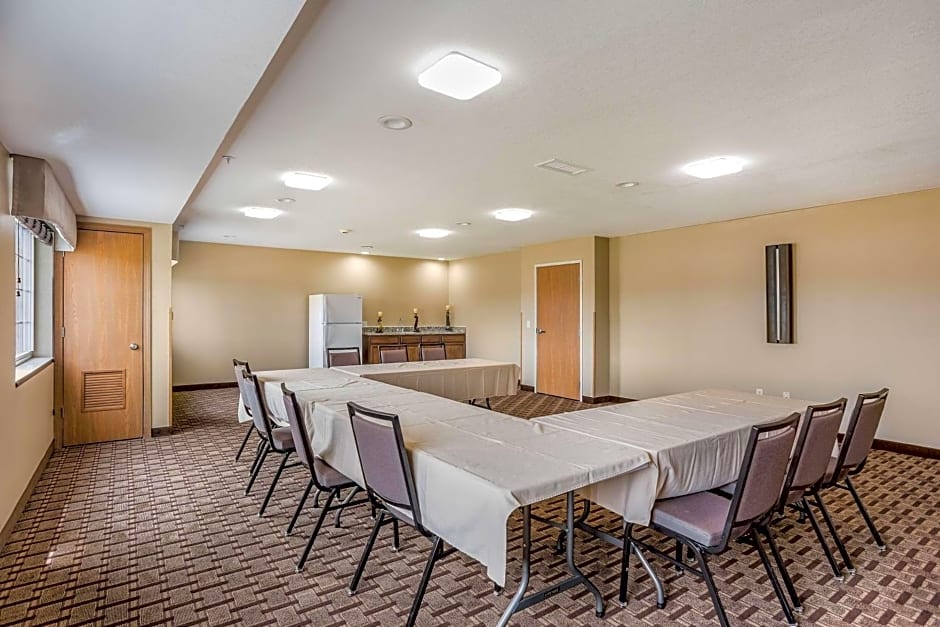 MainStay Suites Cedar Rapids North - Marion