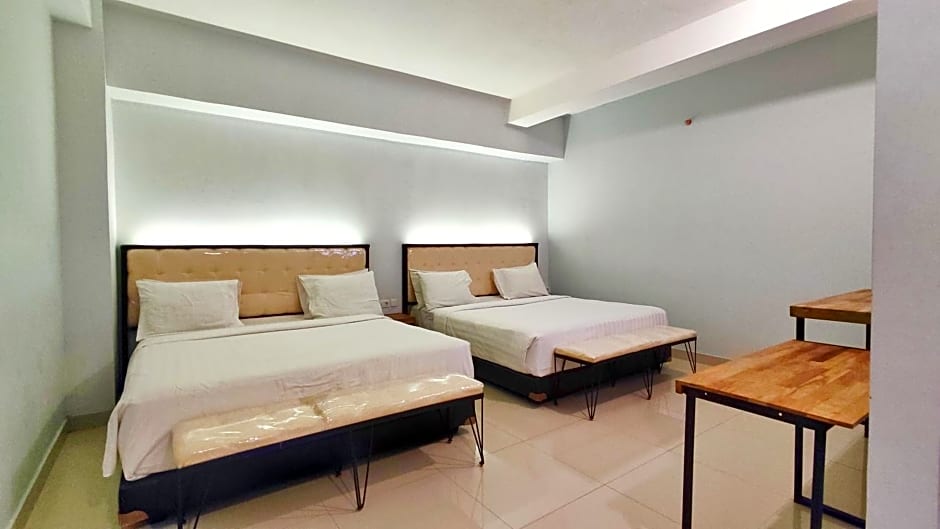 Votel Hotel Charis Tuban