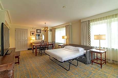 Suite, 1 King, Sofa bed