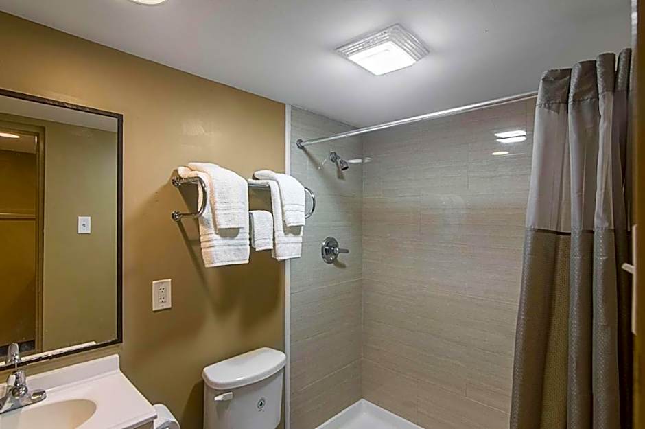 LoneStar Inn and Suite