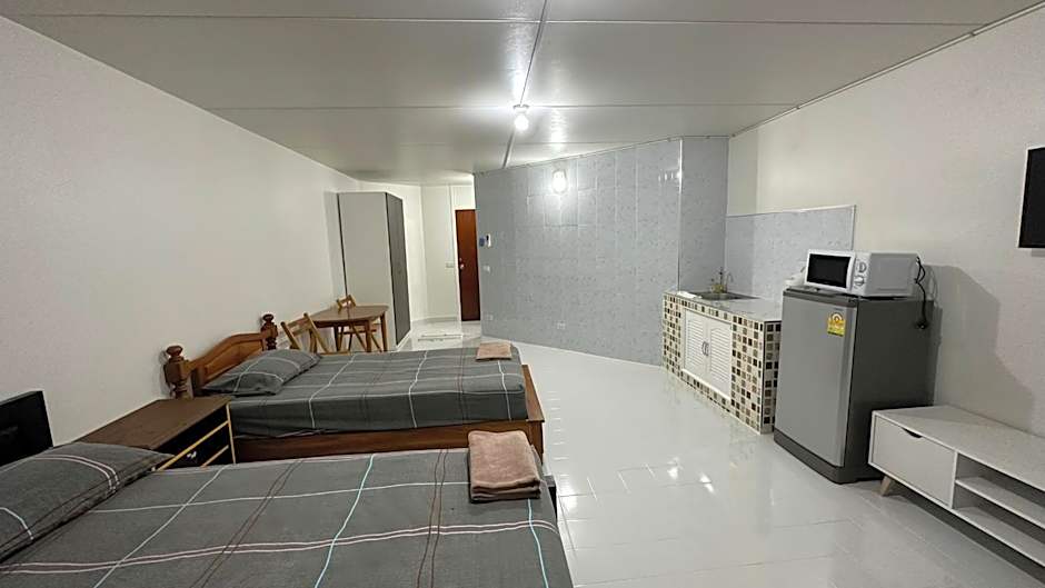 Muangthongthani Rental/Khun Dan