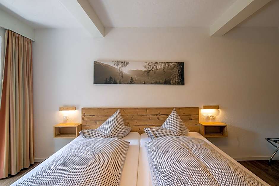 Hotel Pension Tyrol