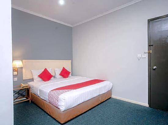 OYO 563 Jockey Lodge Hotel