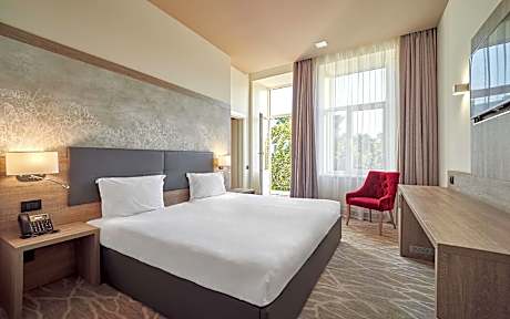 Superior Room - City View & Balcony