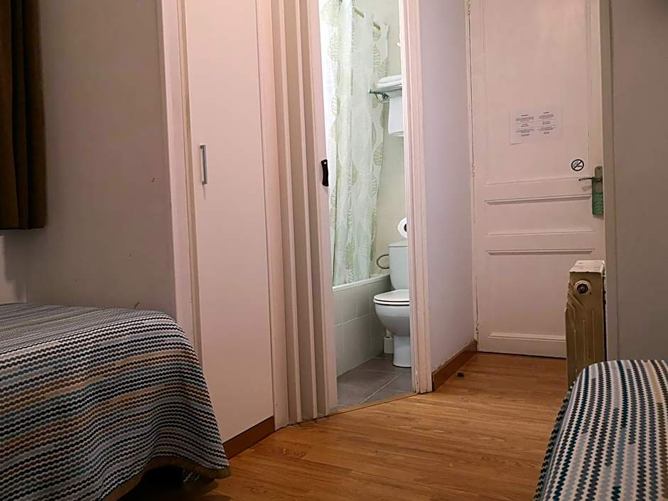Hostal Lesseps