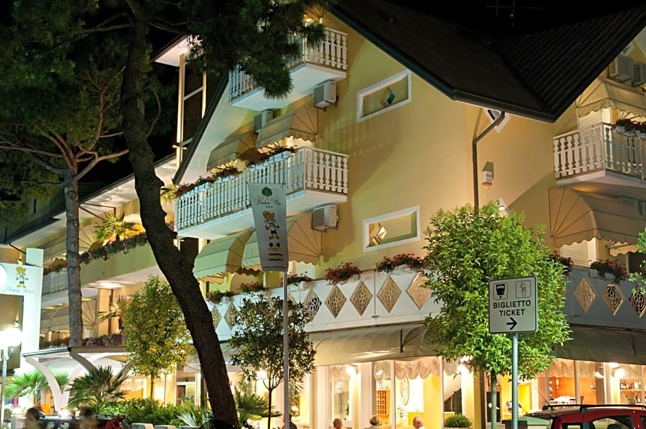 Pinetina Mare Baby Family Hotel