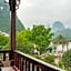 Yangshuo River View Hotel