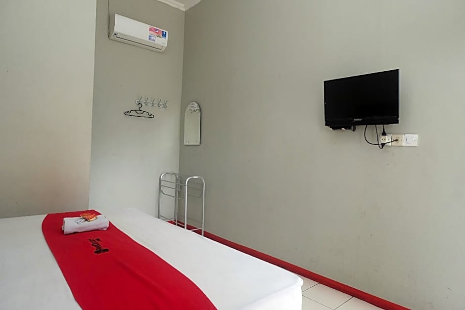 RedDoorz near Kampus UMP Purwokerto