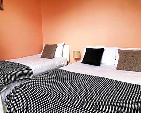 Triple Room with Private Bathroom