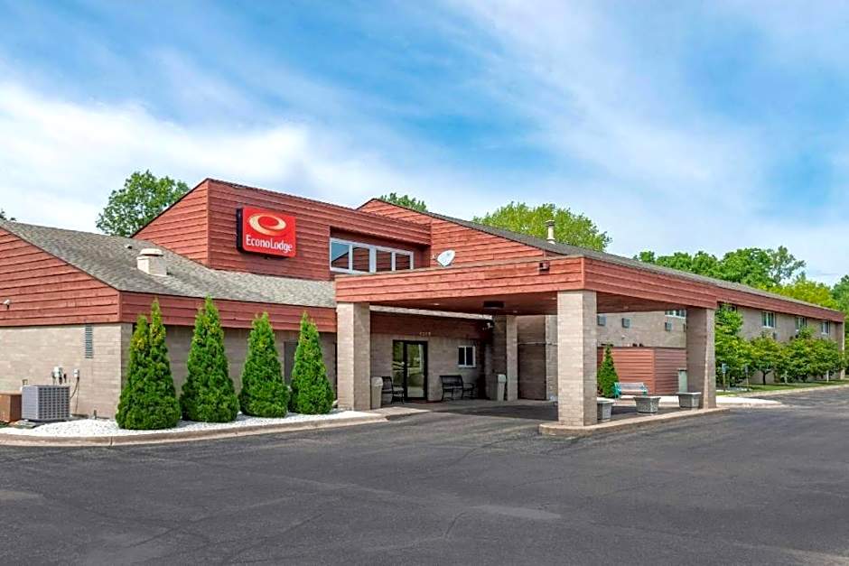 Econo Lodge River Falls