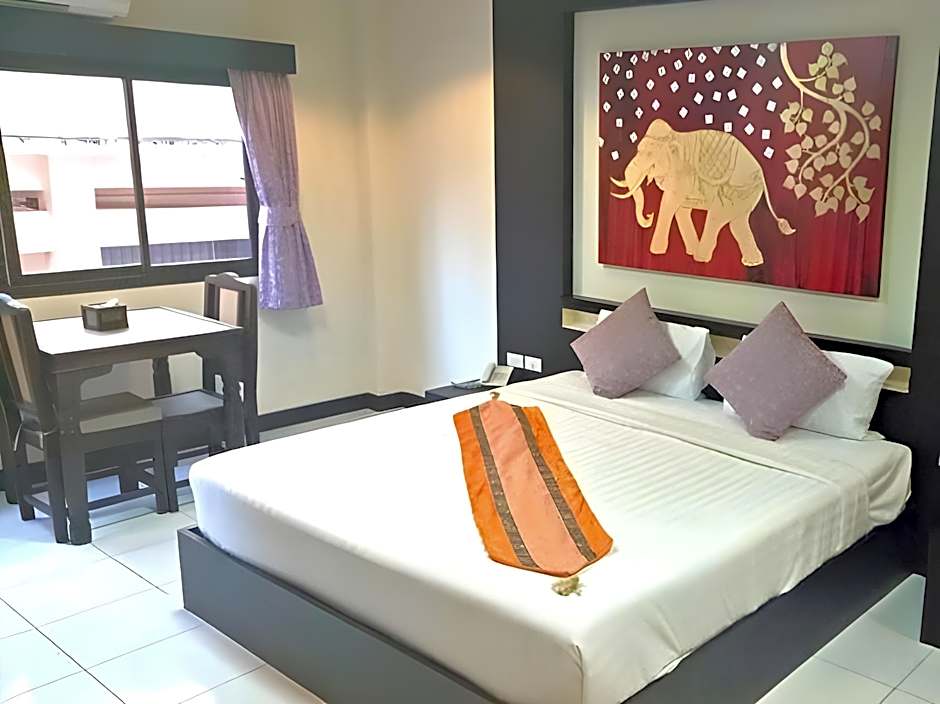 Zip Lounge & Apartments