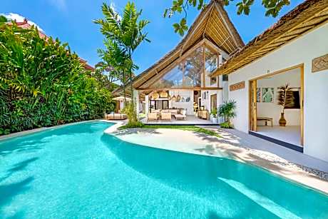 Villa Indigo - 5-BDR with huge pool and garden