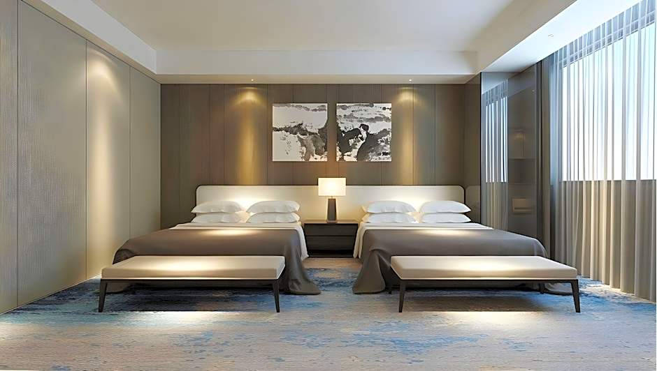Queena Plaza Hotel