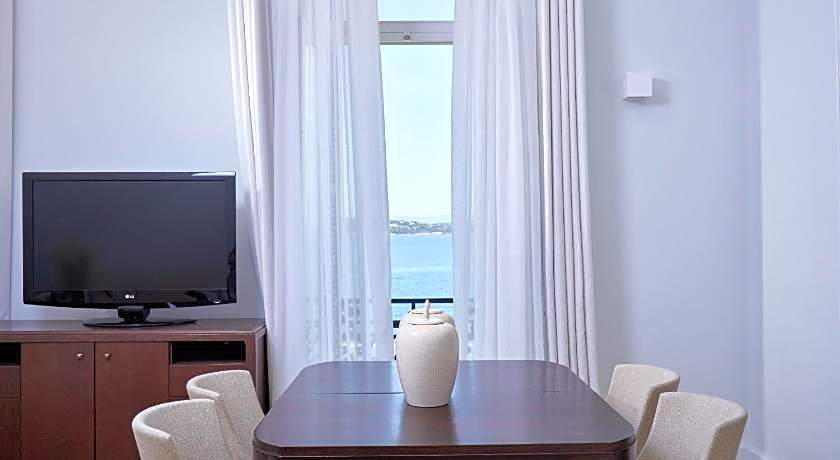 Poseidonion Grand Hotel