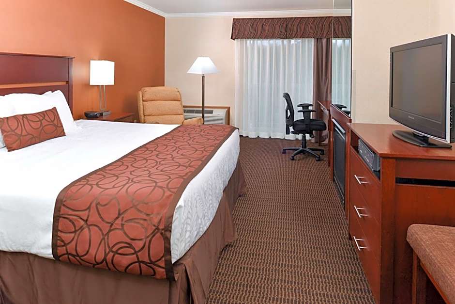Best Western Plus Landmark Inn