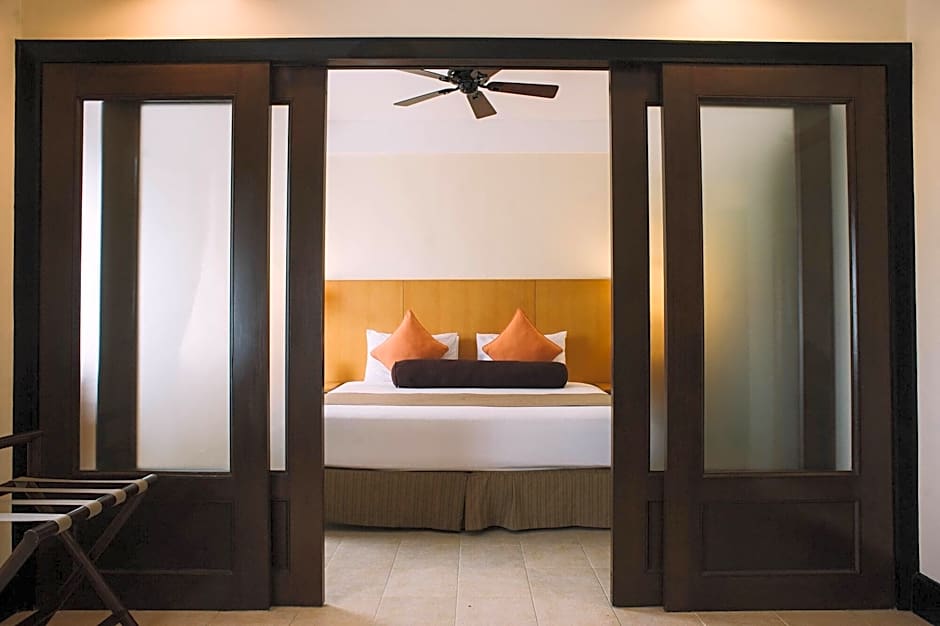 Pontefino Hotel And Residences