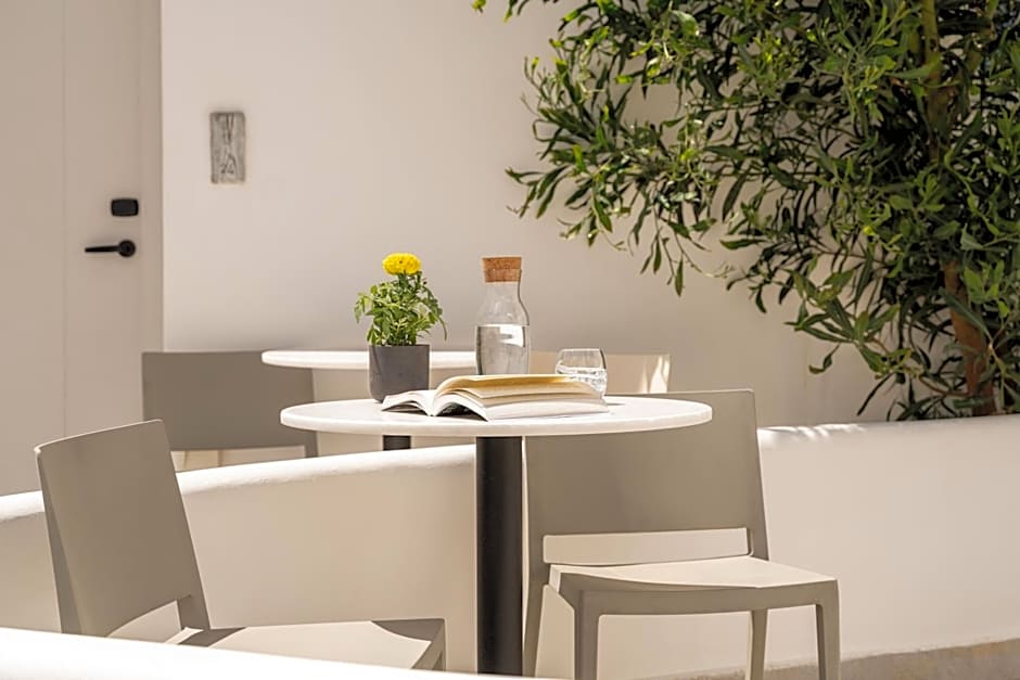 Rocabella Santorini Hotel & Spa