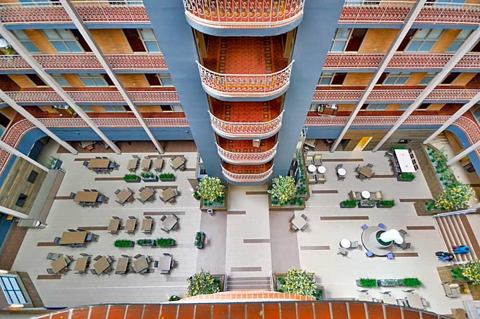 Embassy Suites by Hilton Denver Central Park