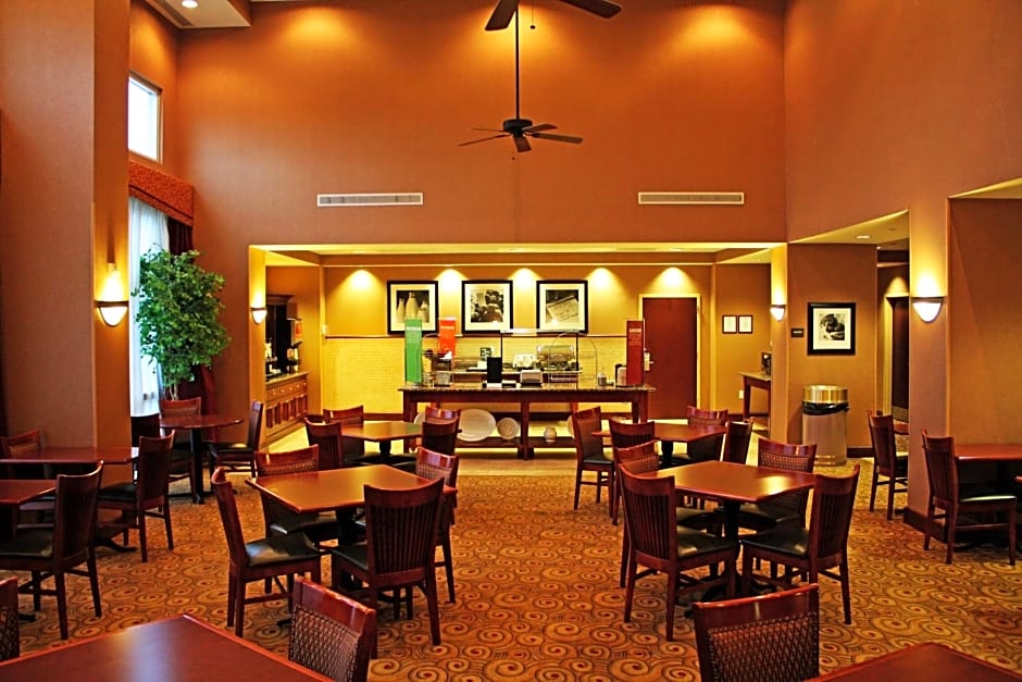 Hampton Inn and Suites Fredericksburg