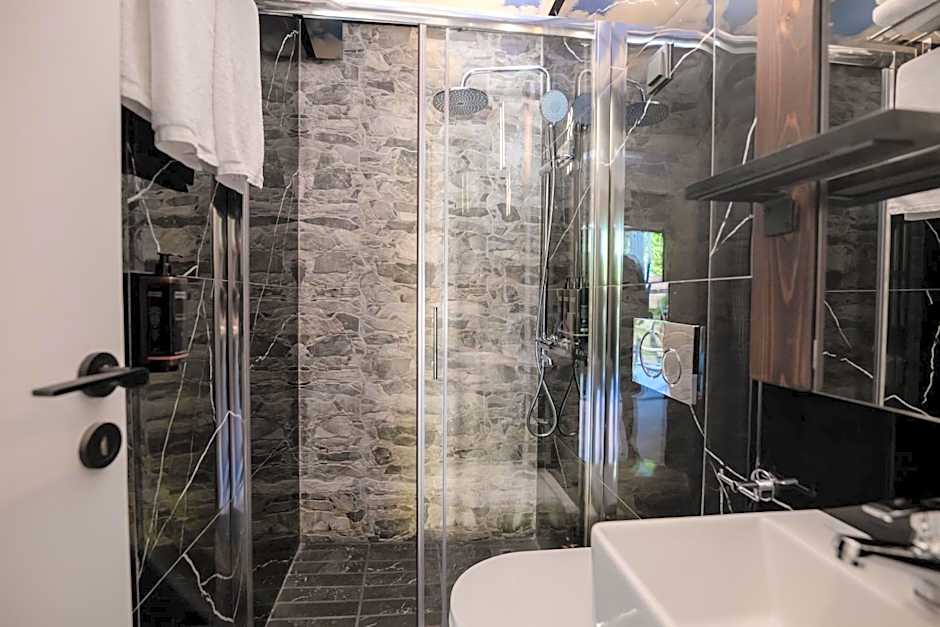 Sylvia Camping & Luxury Suites, Panel Hospitality Homes & Villas