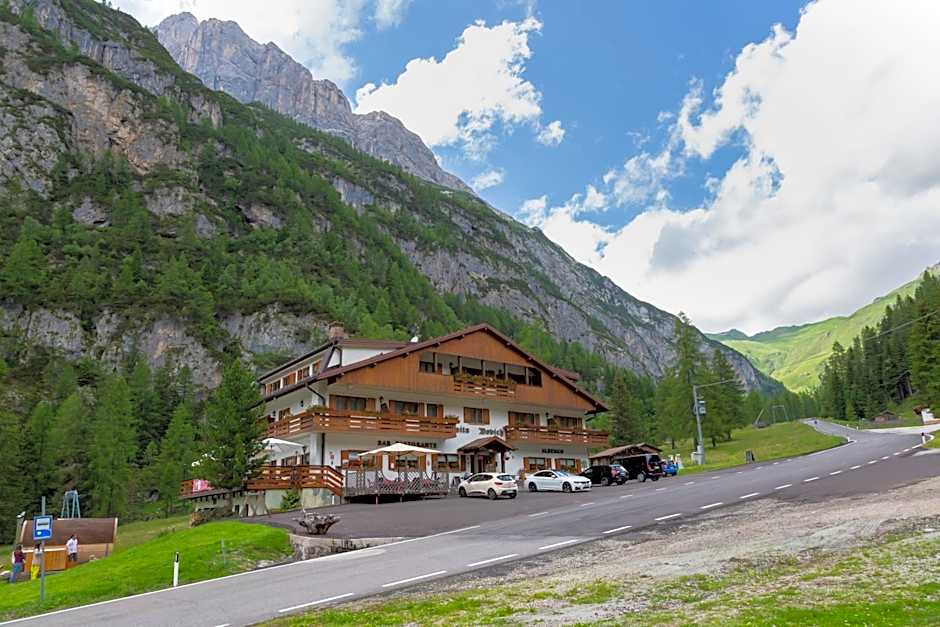 Hotel & Ristorante Baita Dovich