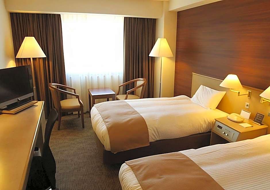 Minamisenri Crystal Hotel