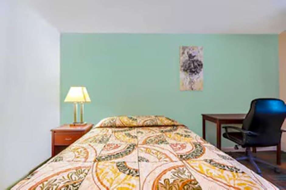 Travelers Inn by OYO Beaver, Hwy 19