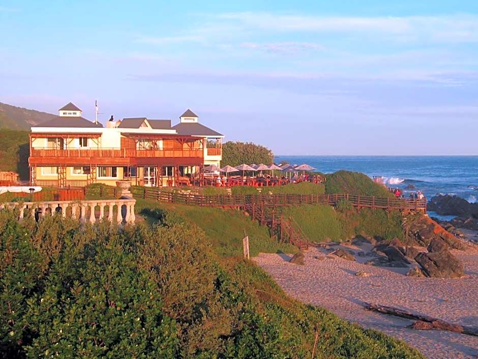 Singing Kettle Beach Lodge