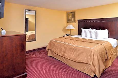 1 King bed Suite Non-Smoking