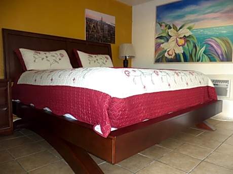 King Room - Non-Smoking