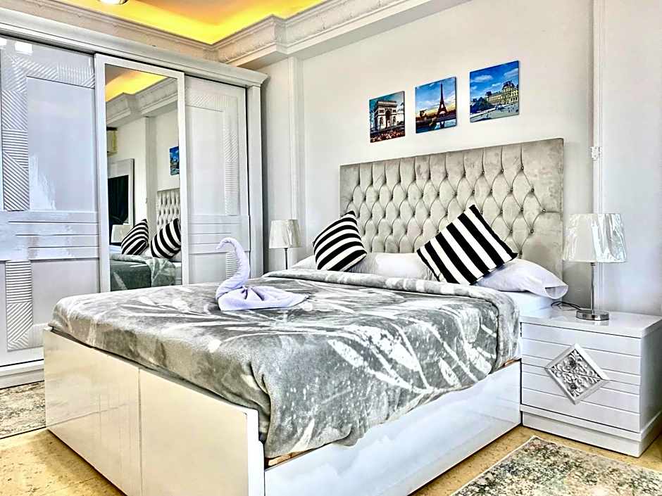 ALEX HOMES - Stanley Cozy Apartments with Direct Sea View