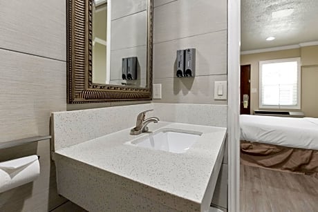 Double or Twin Room with Bathroom