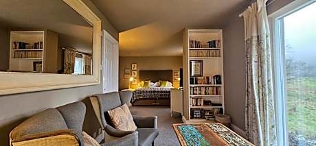 Suite with Mountain View