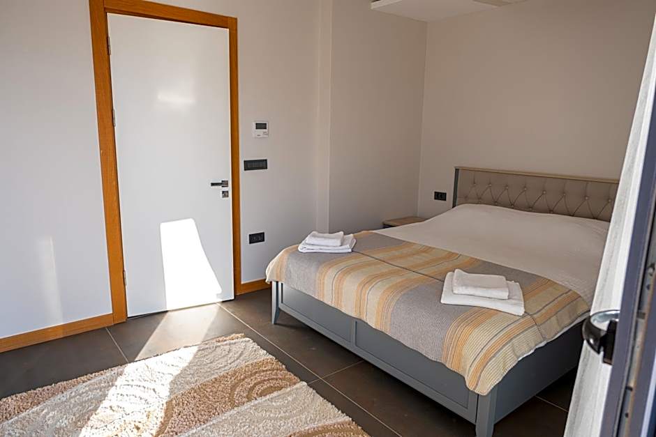 Çeşme lüks huzurlu yeni villa