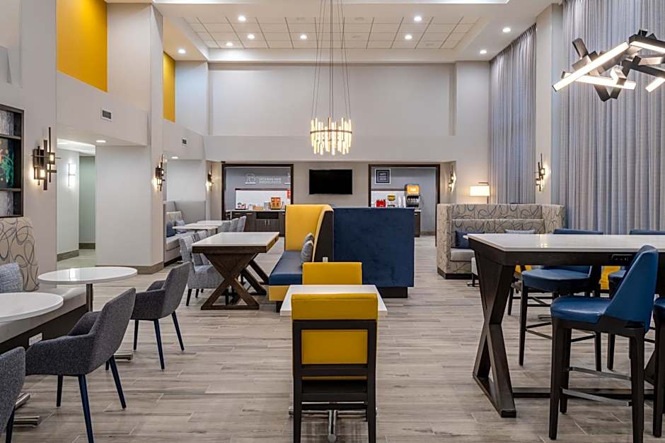 Hampton Inn By Hilton & Suites Agoura Hills