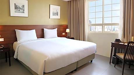 King Room with Pool View