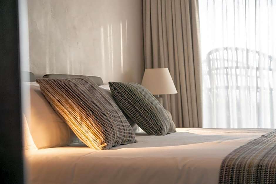 TenSuites - Adults Only