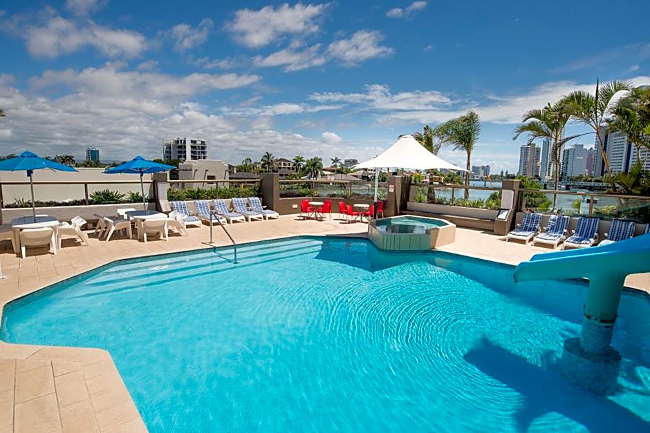 Tiki Hotel Apartments Surfers Paradise