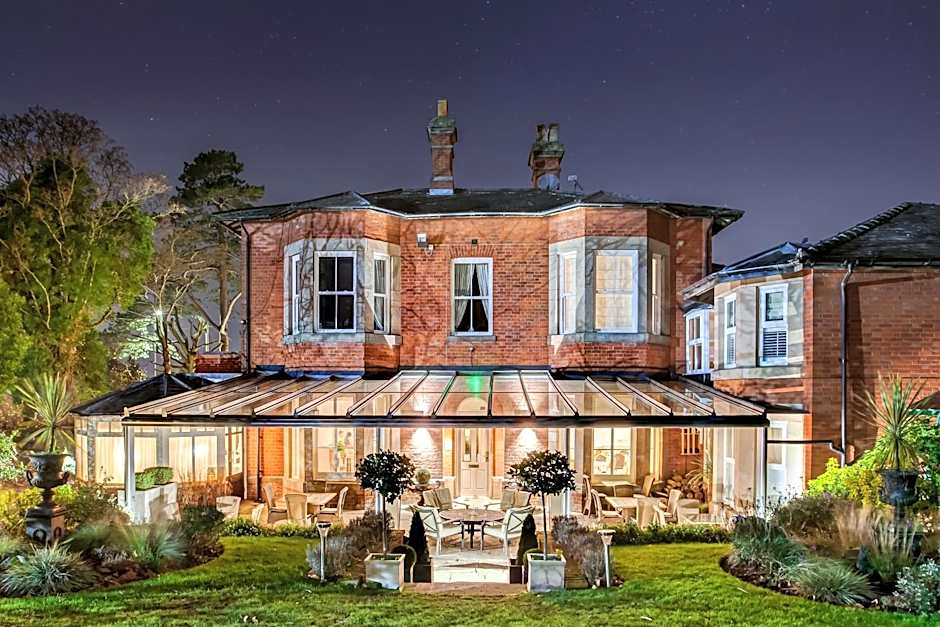 Alexandra Court Hotel