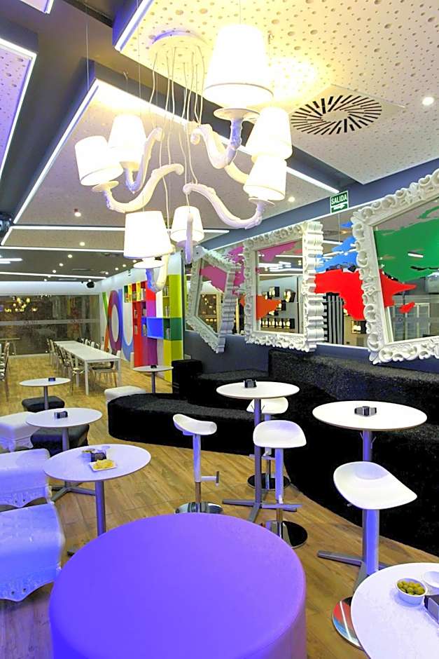 Urban Youth Hostel