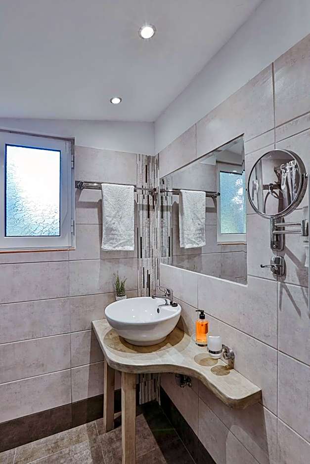 Sunny Garden Aparthotel