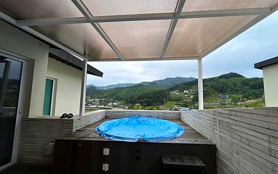 Gapyeong Pool Villa Lavelo Pension
