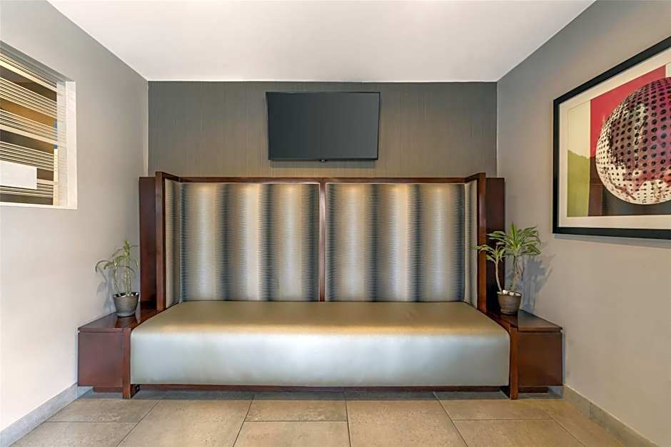 Best Western Plus Pavilions