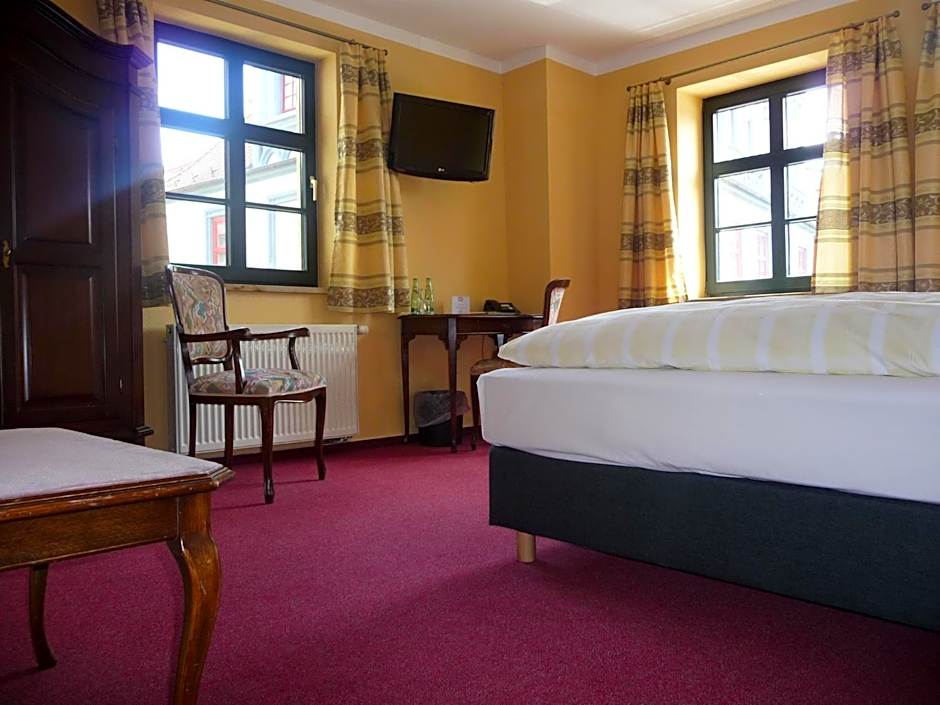 Photo 1 of 6 of Double Room