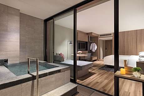 Delux King Hot Spring, Guest room, 1 King, Garden view