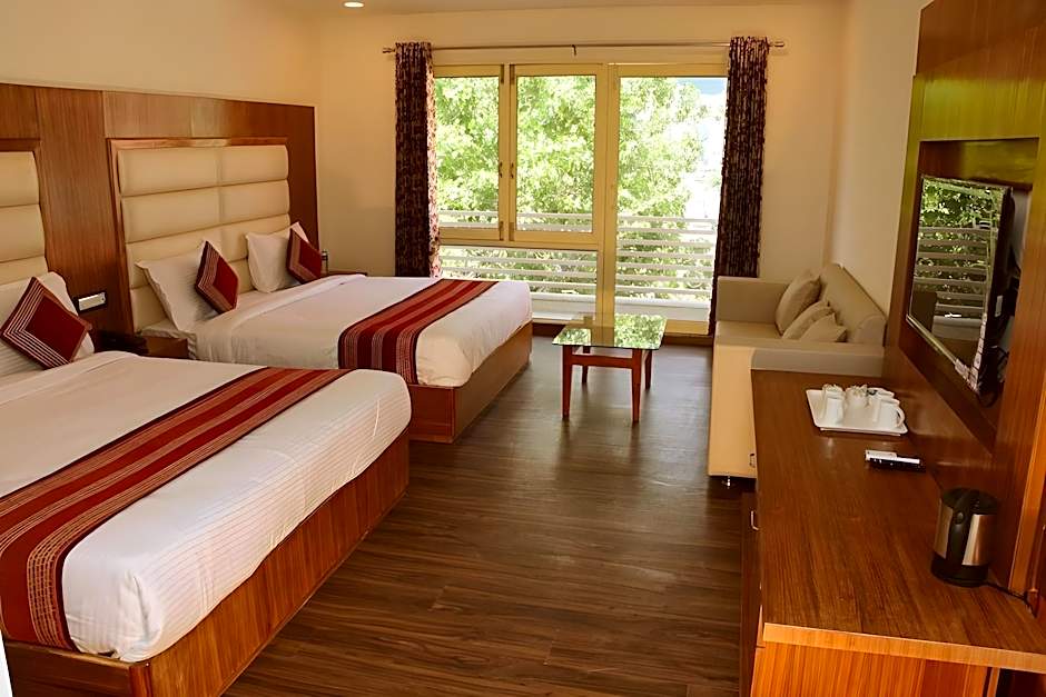 Zone Connect by the Park Katra