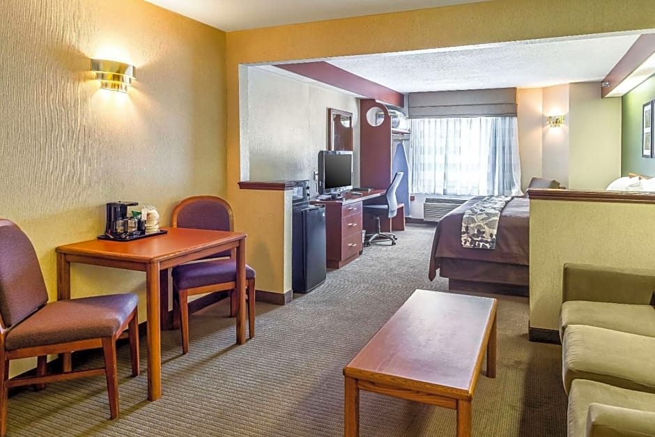 Sleep Inn & Suites Bay View Acme - Traverse City