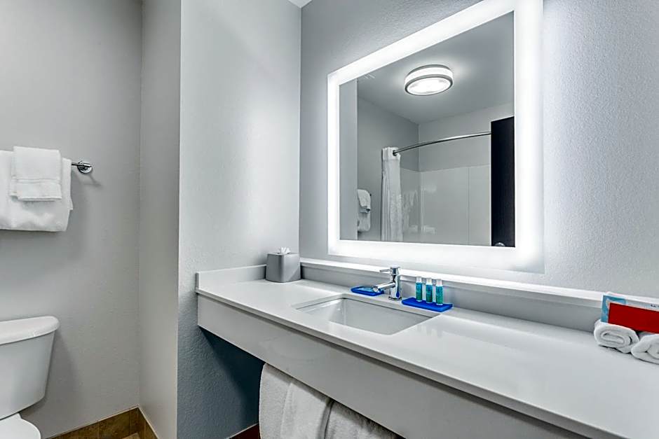 Holiday Inn Express Hotel & Suites Eau Claire North By IHG
